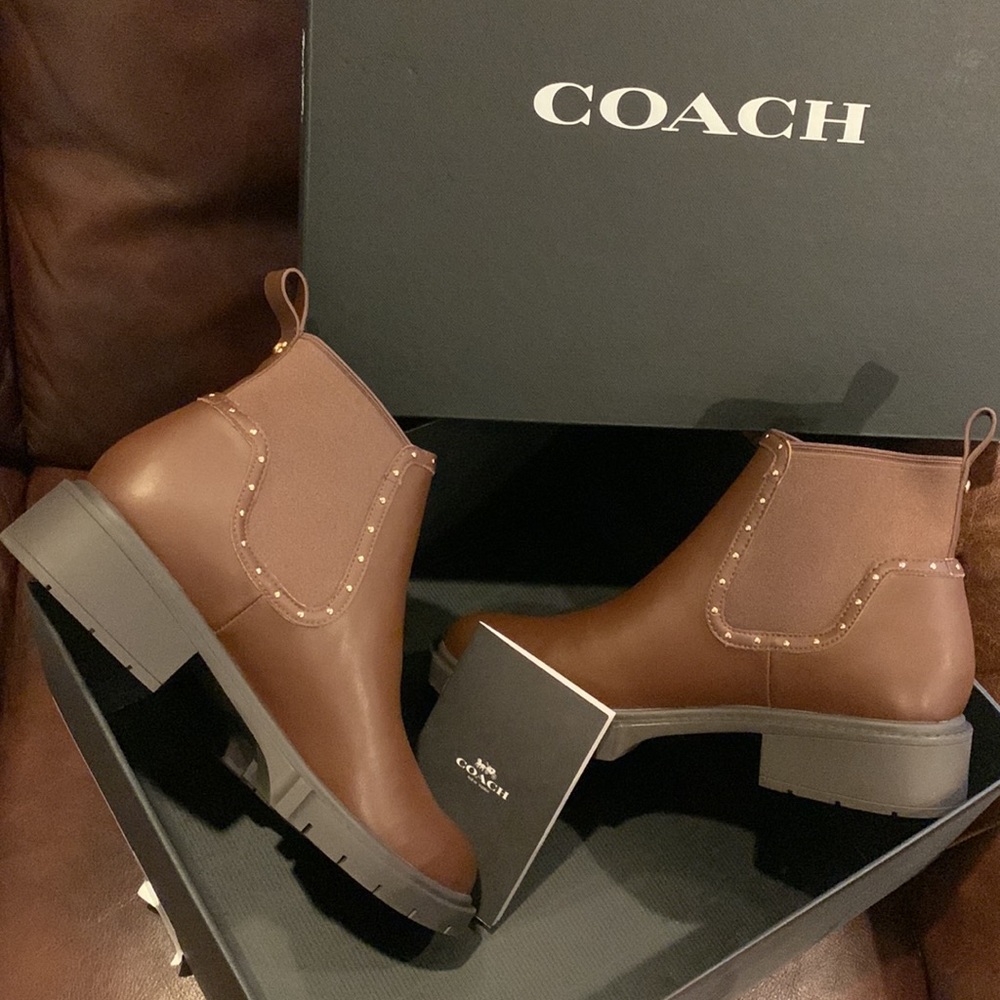 NWT walnut COACH low leather boots